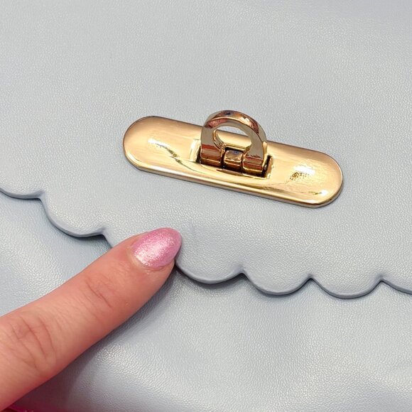 ASOS light blue scalloped edge crossbody purse - Picture 6 of 6